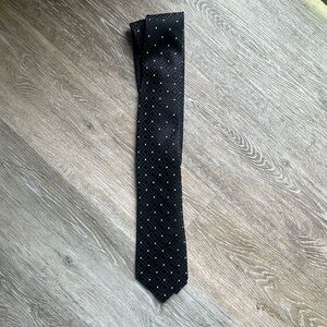 Neck tie
